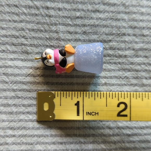 Hallmark keepsake Penguin Gumdrop miniature ornament - NEW IN BOX - Picture 5 of 5